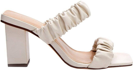 FIRST LOVE HEELS